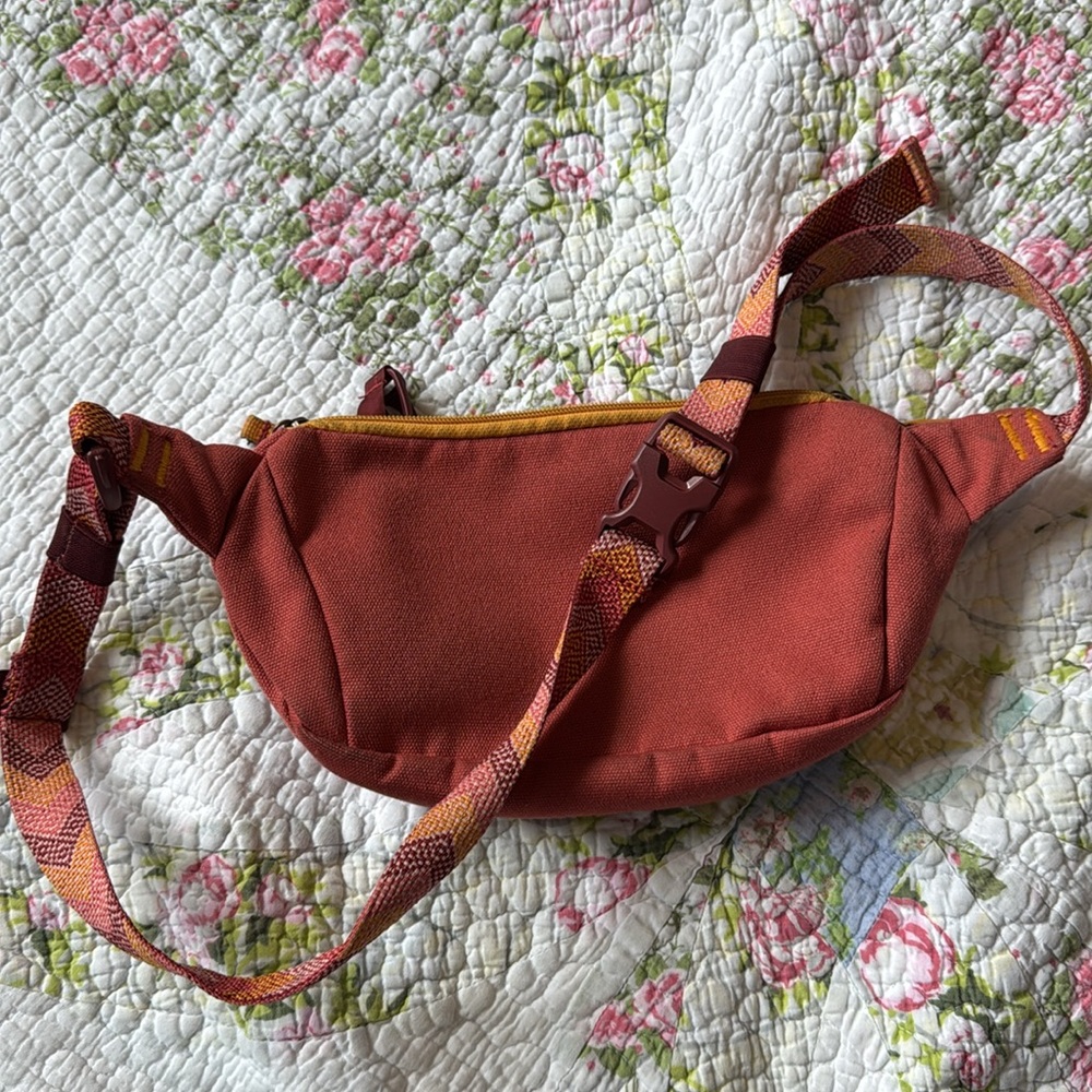 Chaco Hip Pack / Fanny Pack - Picture 3 of 5